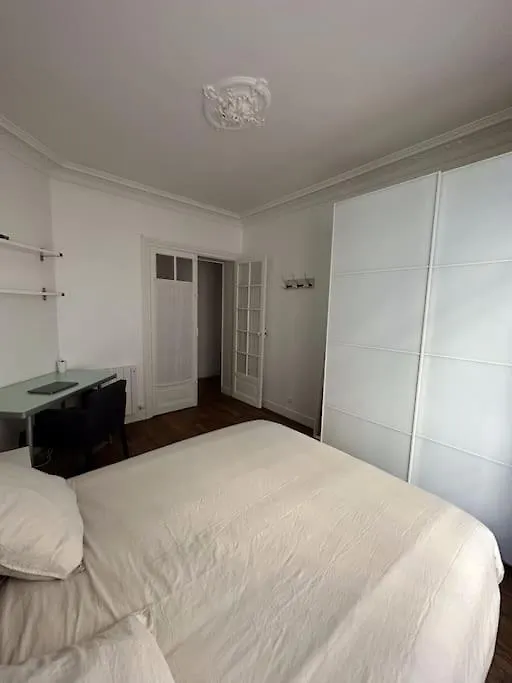 Apartment Charmant Appartement Parisien