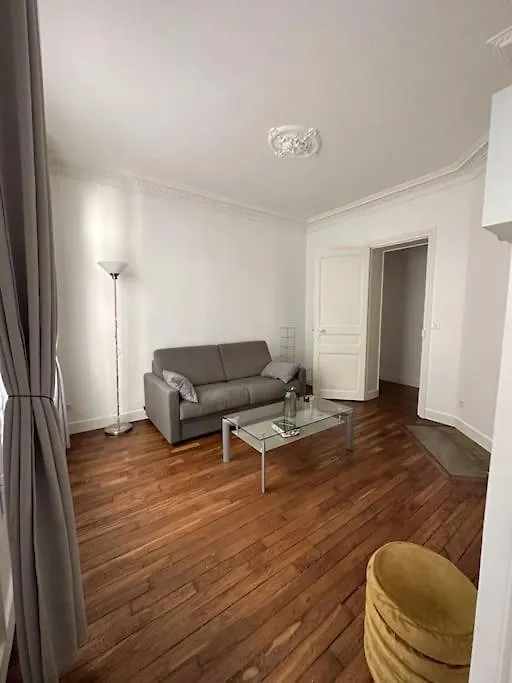 Apartment Charmant Appartement Parisien